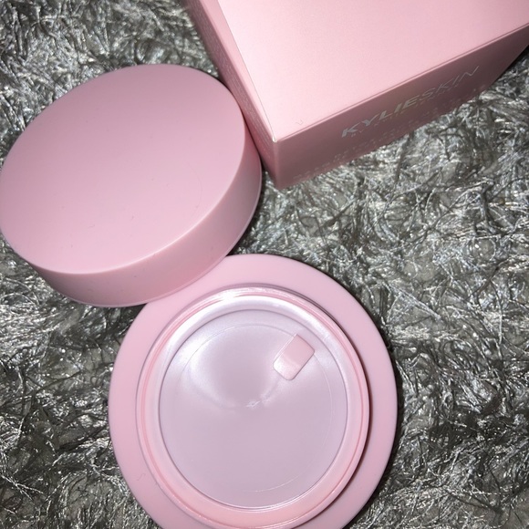 Kylie Skin Face Mask - Picture 4 of 14